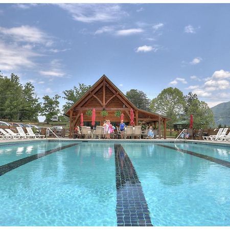 Gypsy Road - Privacy! Log Cabin With Hot Tub, Wifi, Directv And Arcade Sevierville Luaran gambar
