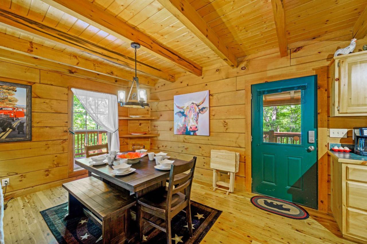 Gypsy Road - Privacy! Log Cabin With Hot Tub, Wifi, Directv And Arcade Sevierville Luaran gambar