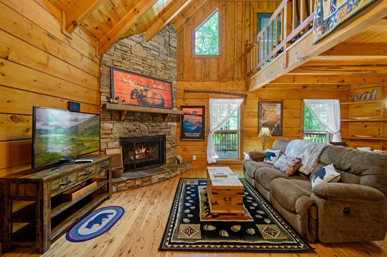 Gypsy Road - Privacy! Log Cabin With Hot Tub, Wifi, Directv And Arcade Sevierville Luaran gambar