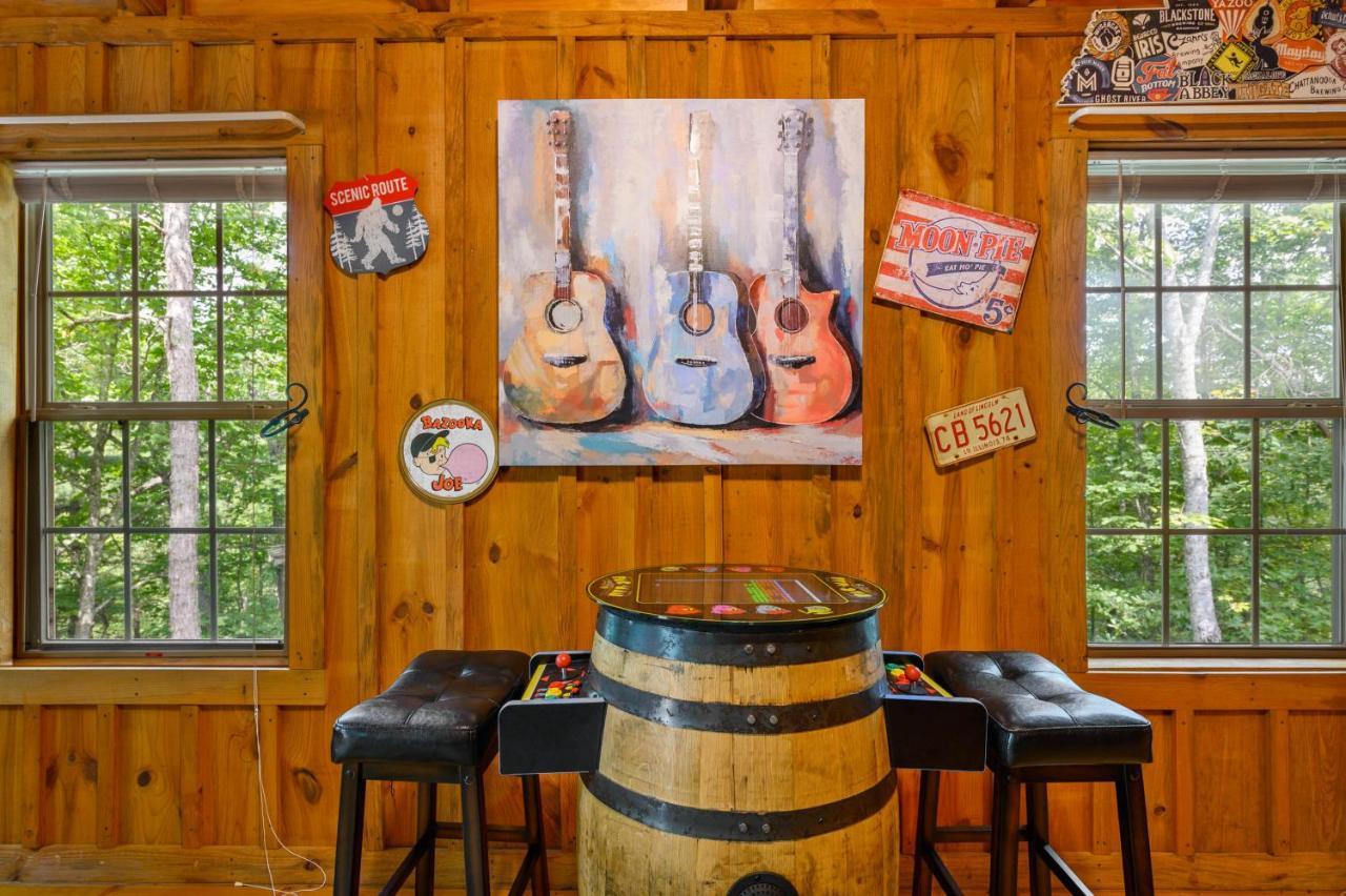 Gypsy Road - Privacy! Log Cabin With Hot Tub, Wifi, Directv And Arcade Sevierville Luaran gambar